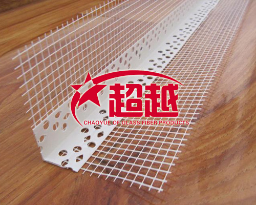 保溫護角線防撞能力強，能防止施工人員在施工時候碰到墻角，產生缺口。有效地避免了因墻角碰壞而反復修補的麻煩。而且竣工后的建筑物在使用過程中，墻角的防撞能力得到大大的加強，一般的撞擊不會產生缺口。這樣就能